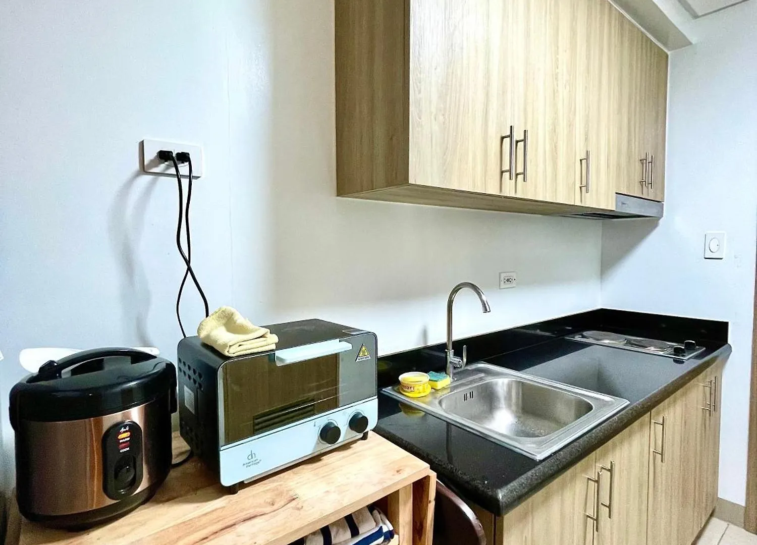 Shore Residences Moa Pasay City Near Naia Airport Manila